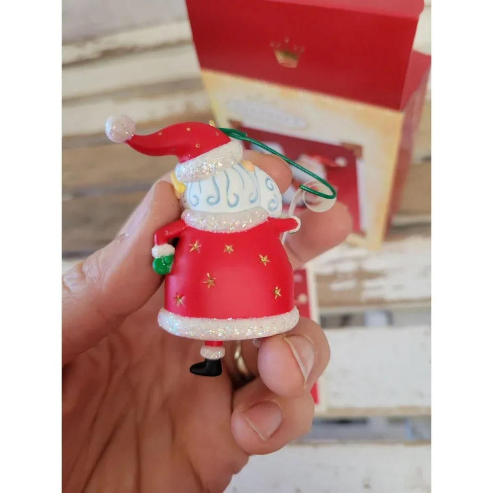 Hallmark so much to do Santa 2004 ornament Xmas holiday tree home decor‎